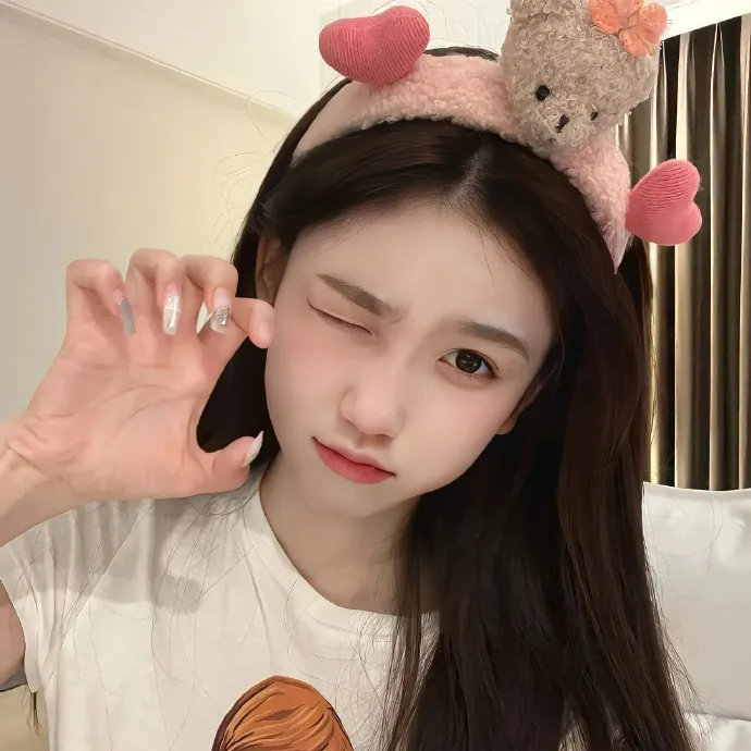 老艺术家孙女学历造假，学校展开调查，深夜引热议